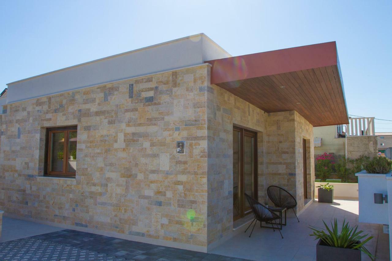 Luxury Poolside Villa スラティネ エクステリア 写真